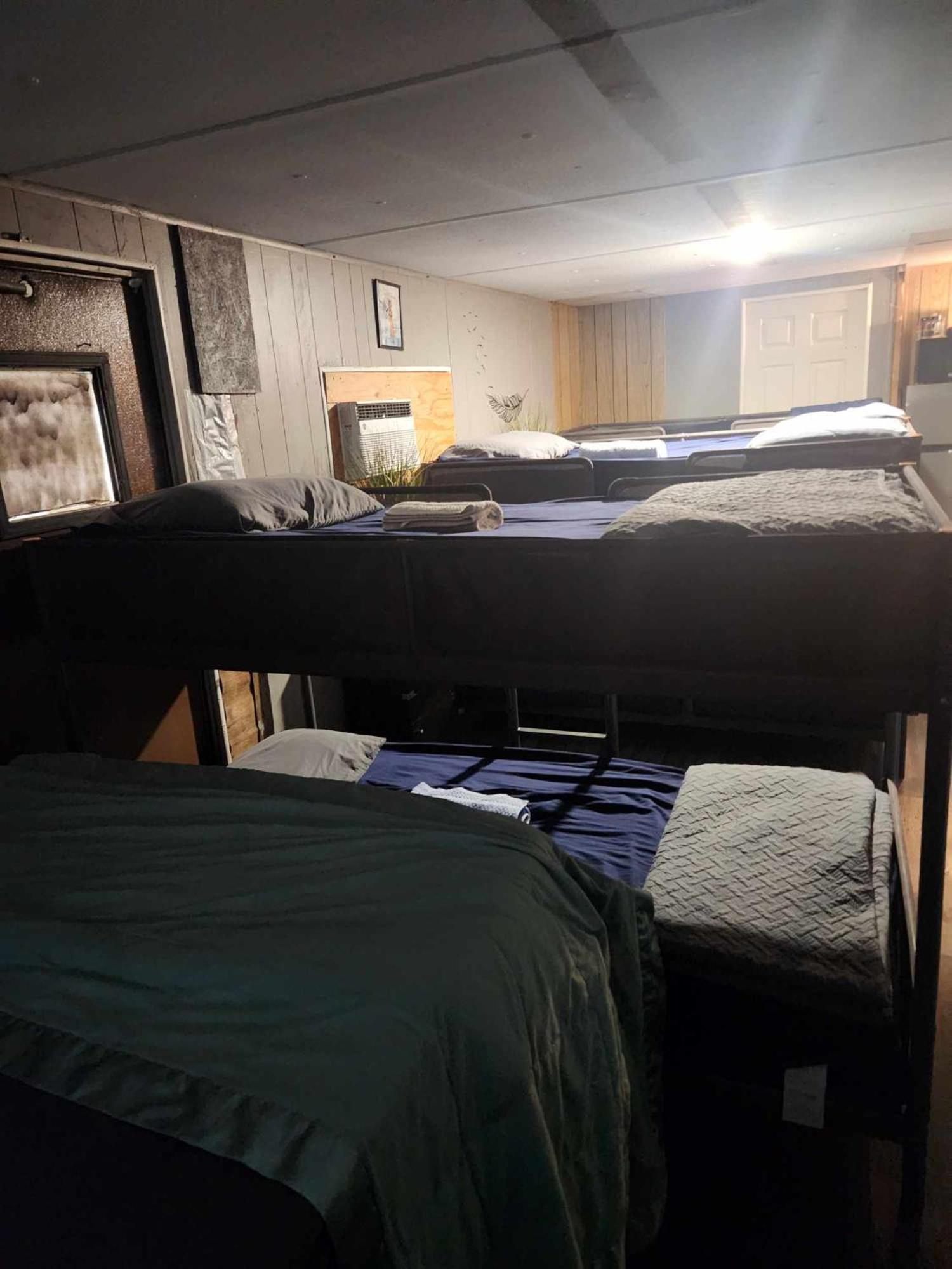 Co-Ed Dorm With Fantastic Patio! Apartment Ewing Bagian luar foto